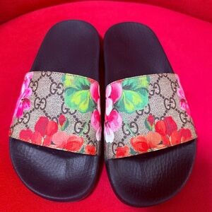 Gucci Women's Floral Slide Sandals - Black and Multicolor